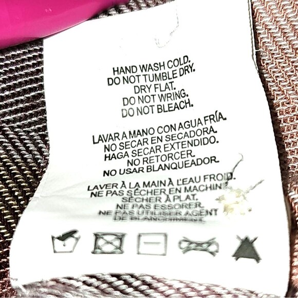 Thread & Supply Deep Cranberry Holly Plaid Flannel Button Front Shirt Size M - Picture 7 of 7